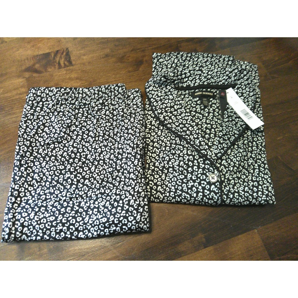 Room Service Pajama Set Womens Medium Black White NWT Leopard Print Button Down